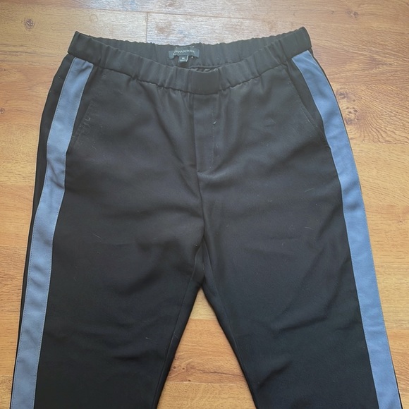 Black and gray side stripe crop pants - Picture 2 of 3